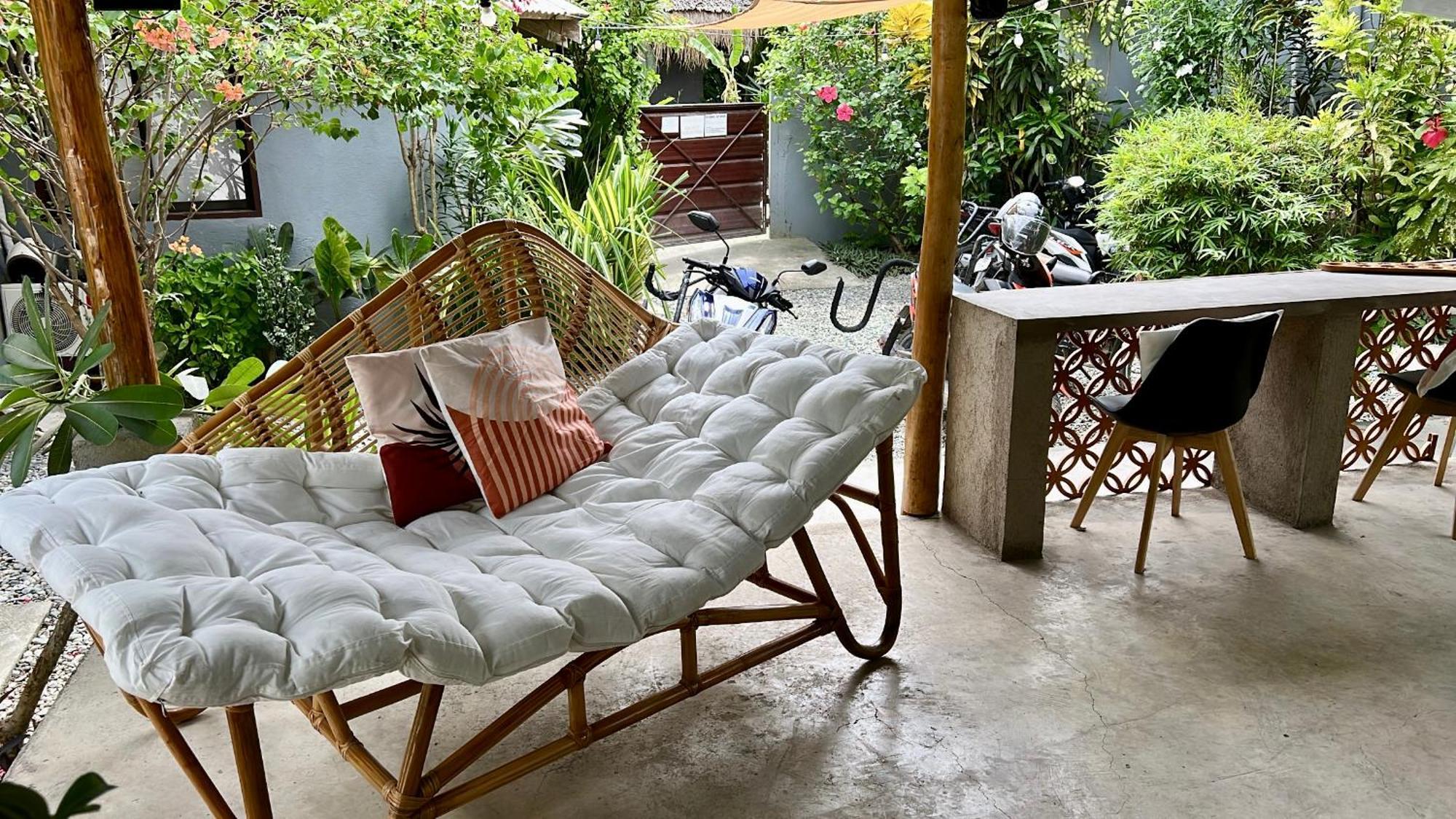 Yay Lodge Siargao, Private Room 1 With Ac & Hot Shower And Fast Starlink Wifi General Luna  Exterior foto